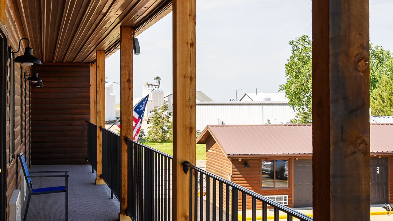 Photo of Patio Balcony in Pinnacles Entrance Badlands