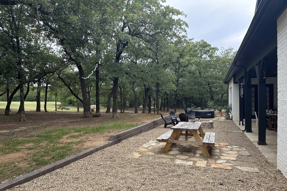 Photo of Outdoor in Bowie