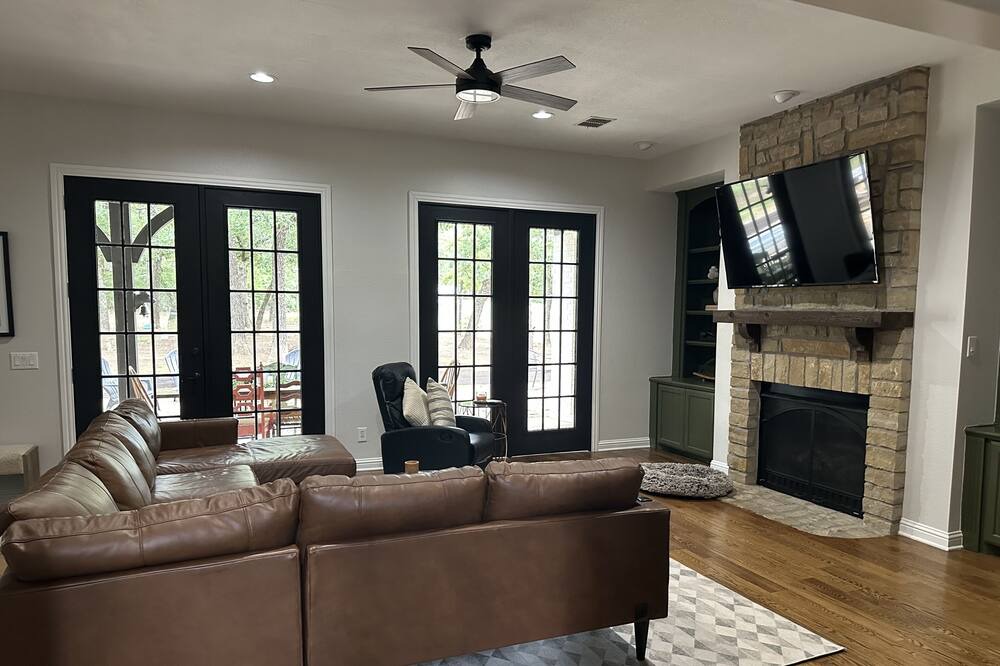 Photo of Livingroom in Bowie
