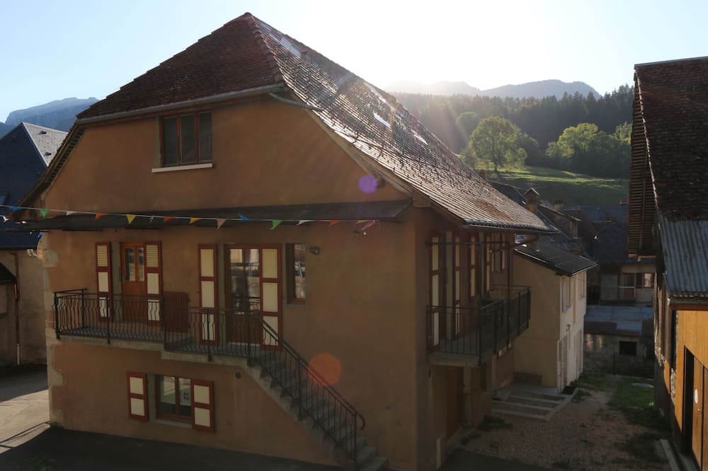 Photo of Outdoor in Saint-Pierre-d'Entremont