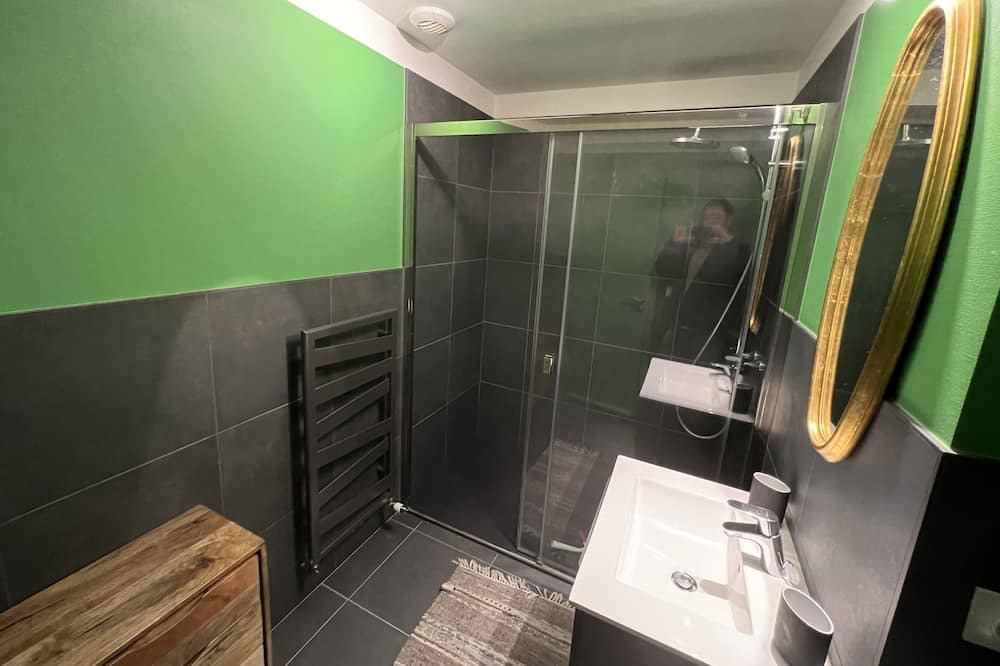 Photo of Bathroom in Saint-Pierre-d'Entremont