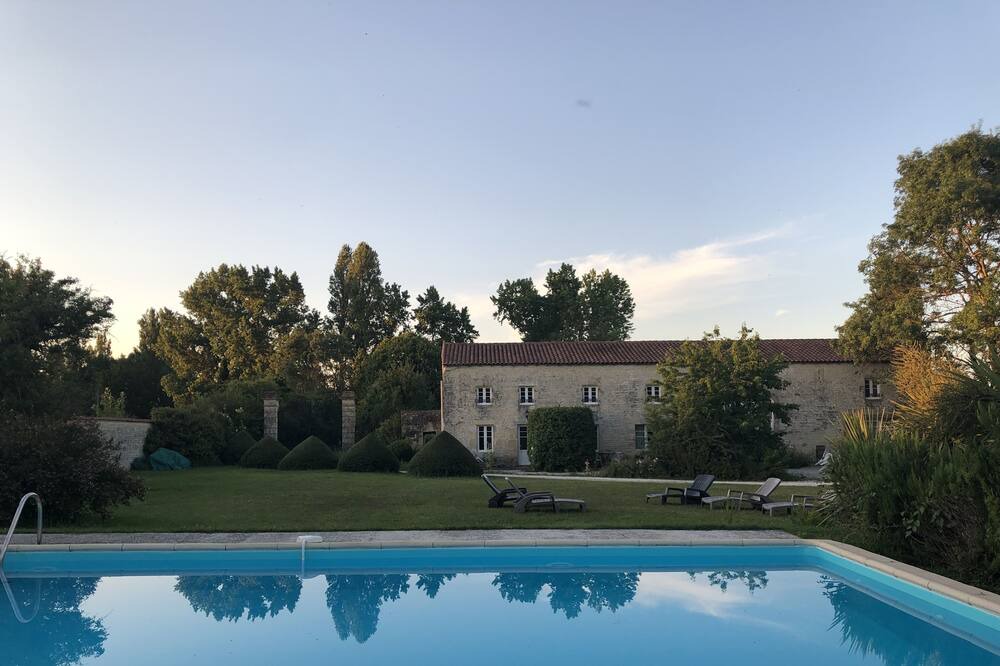 Photo of Outdoor in Duil-sur-le-Mignon