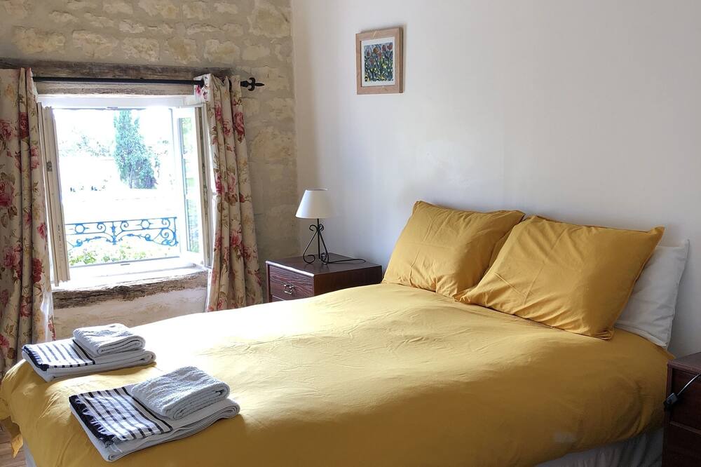 Photo of Bedroom in Duil-sur-le-Mignon