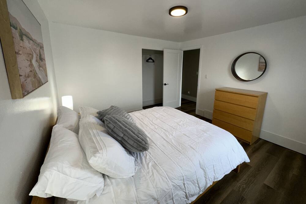 Photo of Bedroom in Walkerville