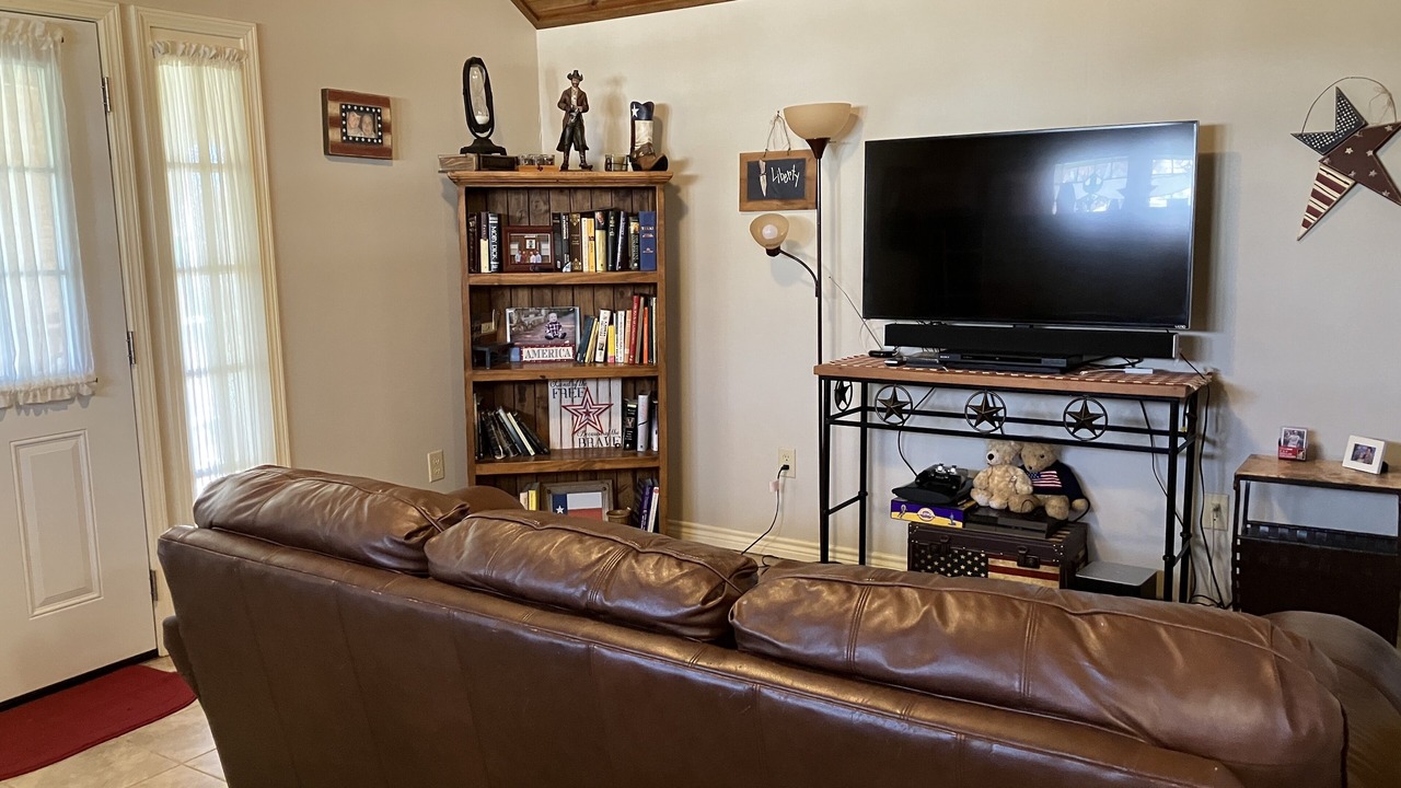 Photo of Livingroom in Hamilton