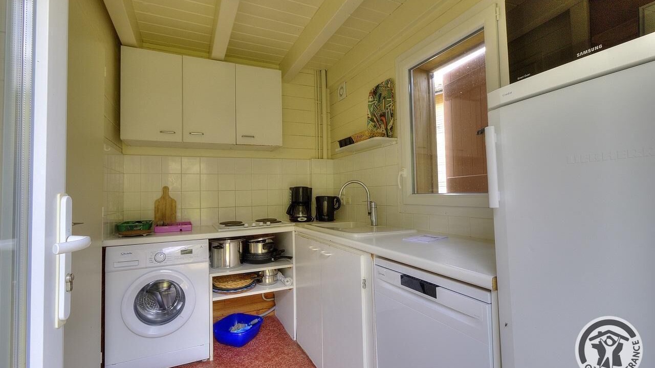 Photo of Kitchen in Saint Jacques des Arrets