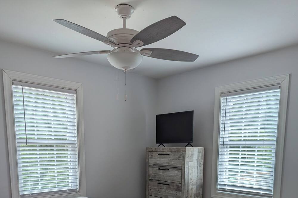 Photo of Bedroom in Dutton