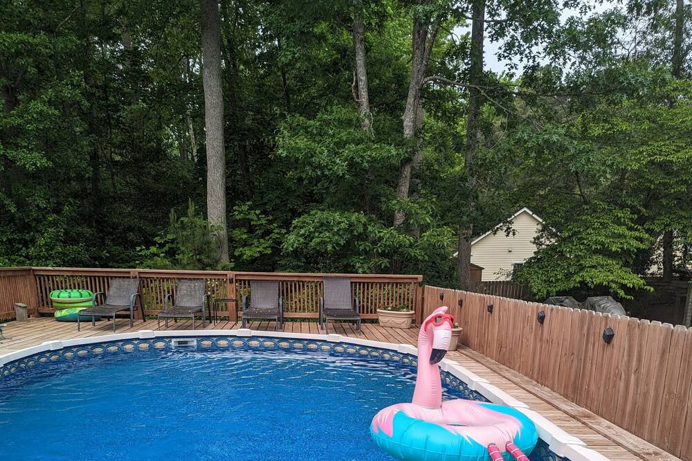 Photo of Outdoor in Dutton