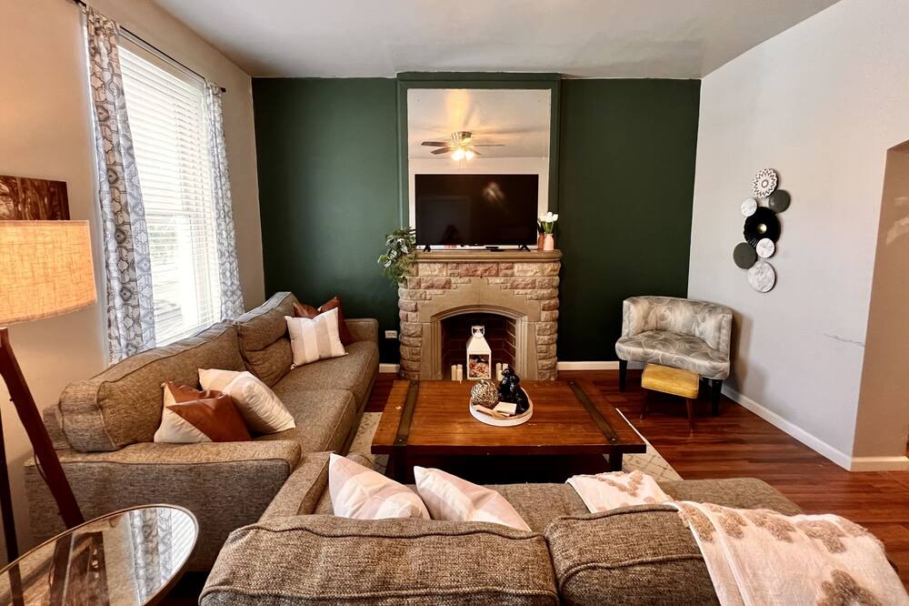 Photo of Livingroom in Tower Grove East