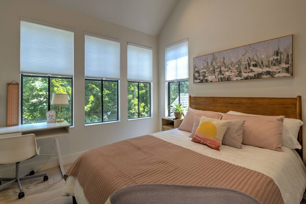 Photo of Bedroom in Brentwood