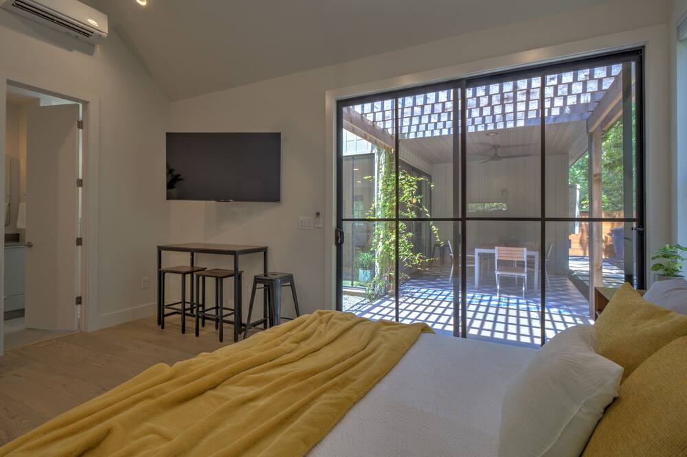 Photo of Bedroom in Brentwood