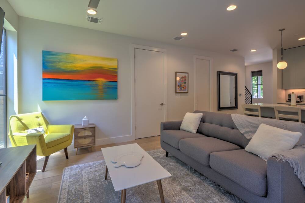 Photo of Livingroom in Brentwood