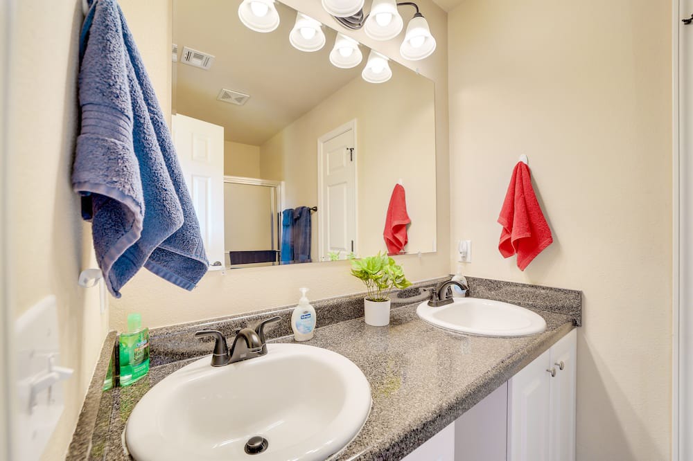 Photo of Bathroom in Tulsa County
