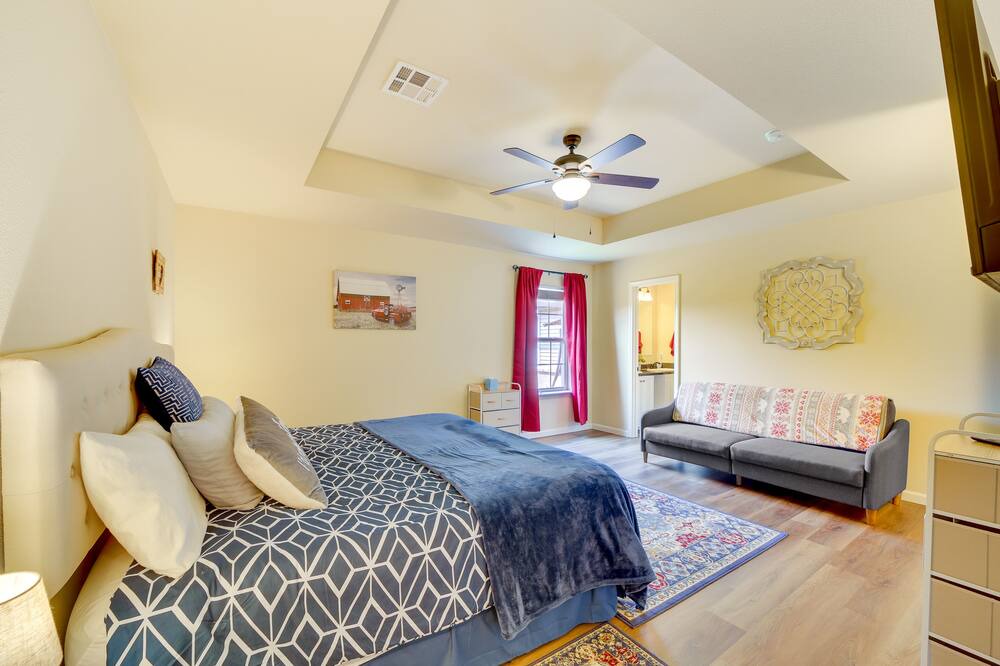 Photo of Bedroom in Tulsa County