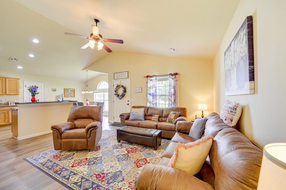 Photo of Bedroom in Tulsa County
