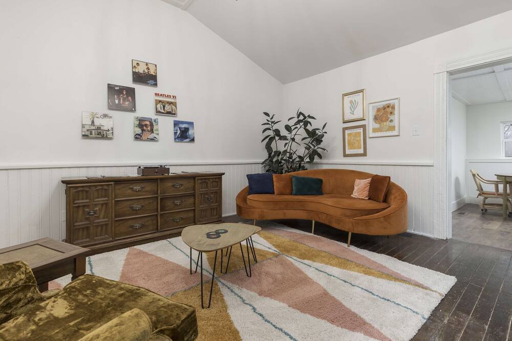 Photo of Livingroom in Smoketown Jackson
