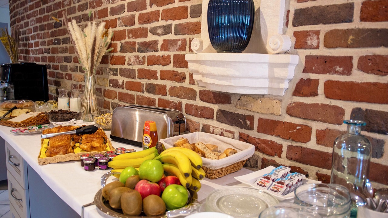 Photo of Others in Albert