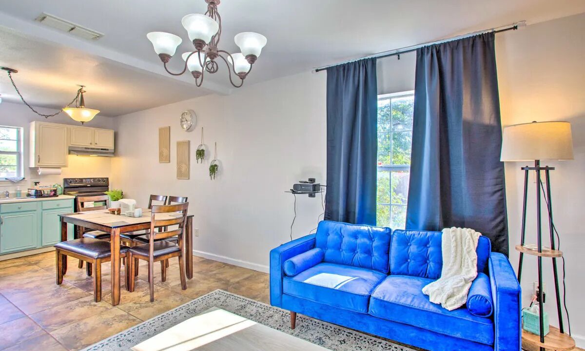 Photo of Livingroom in Elmo