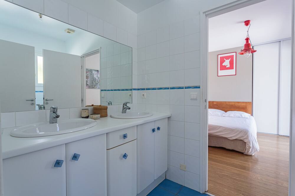 Photo of Bathroom in Arbonne