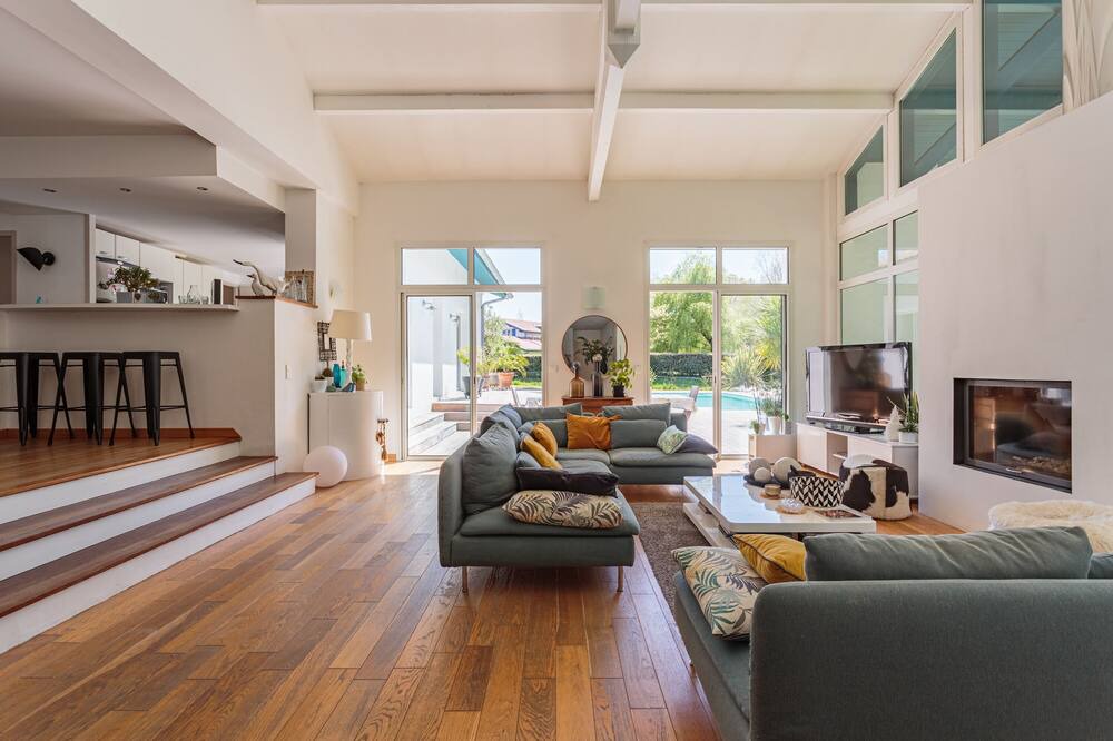 Photo of Livingroom in Arbonne