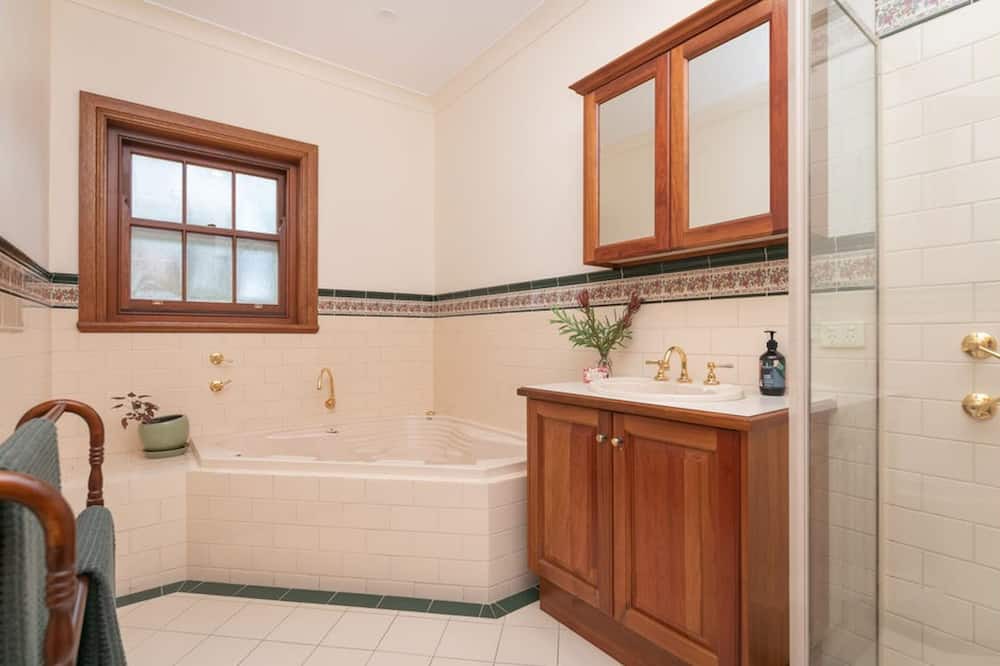 Photo of Bathroom in Hahndorf