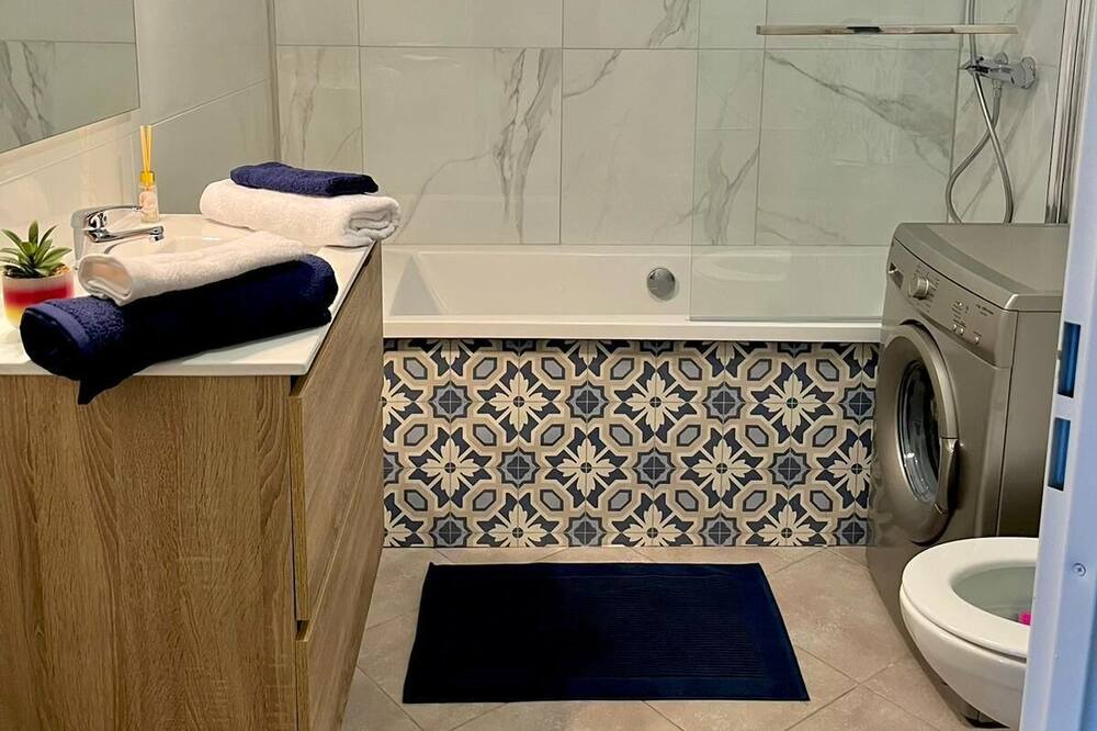 Photo of Bathroom in Colomiers