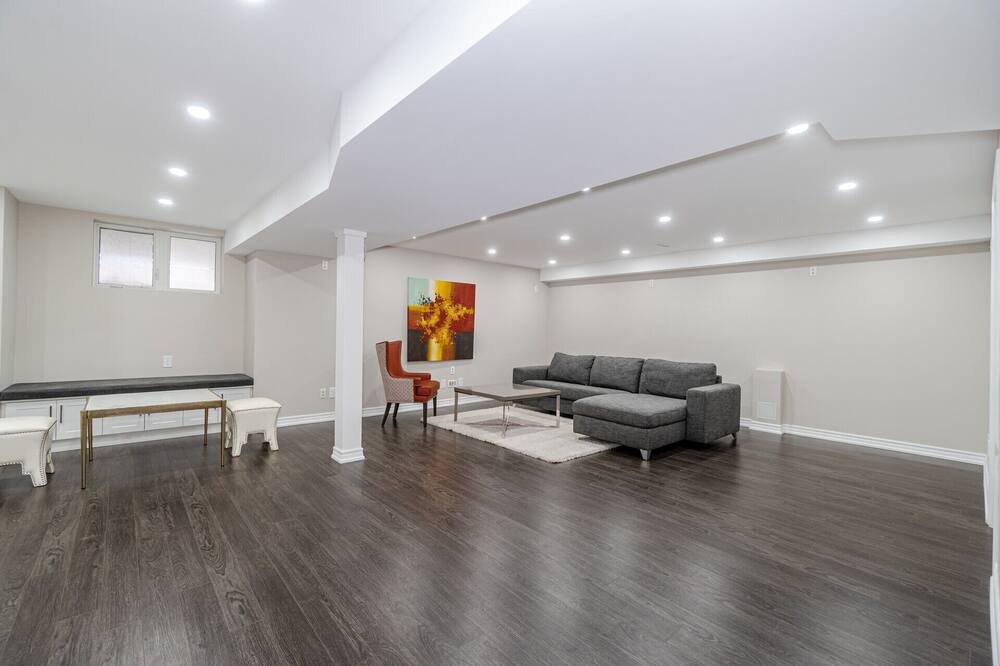 Photo of Livingroom in Halton Regional Municipality