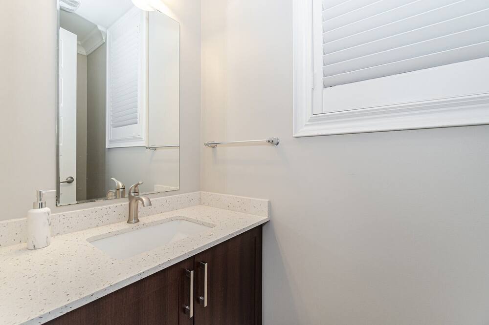 Photo of Bathroom in Halton Regional Municipality