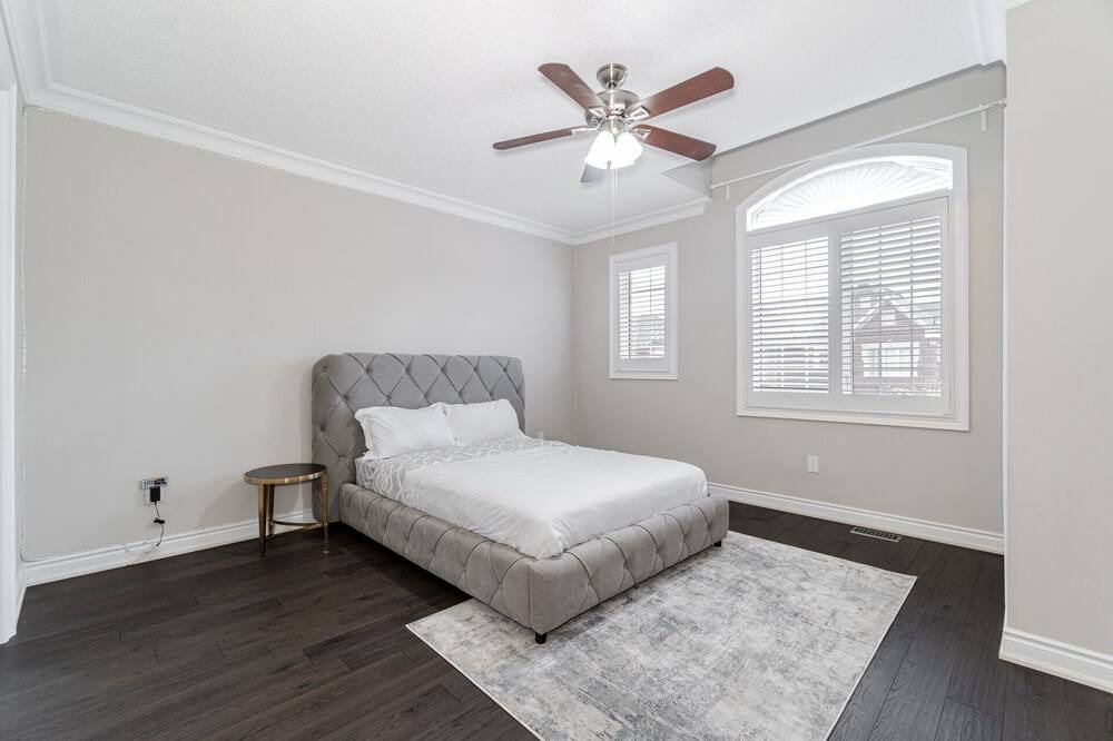 Photo of Bedroom in Halton Regional Municipality