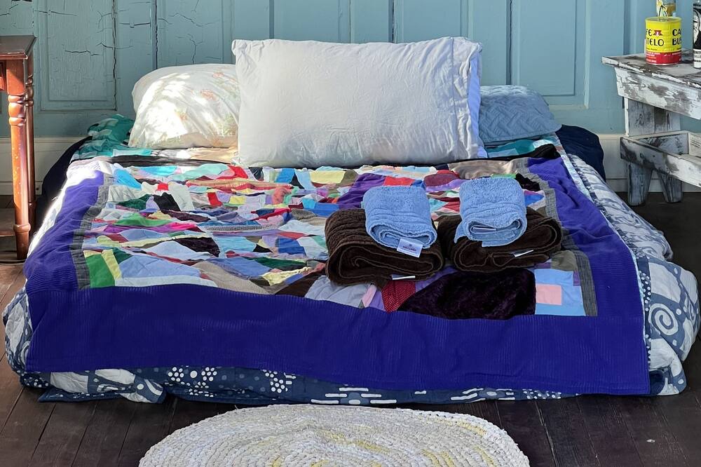 Photo of Bedroom in Garfield