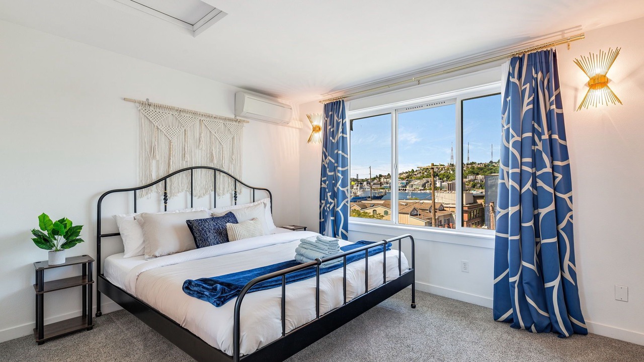 Photo of Others in Eastlake