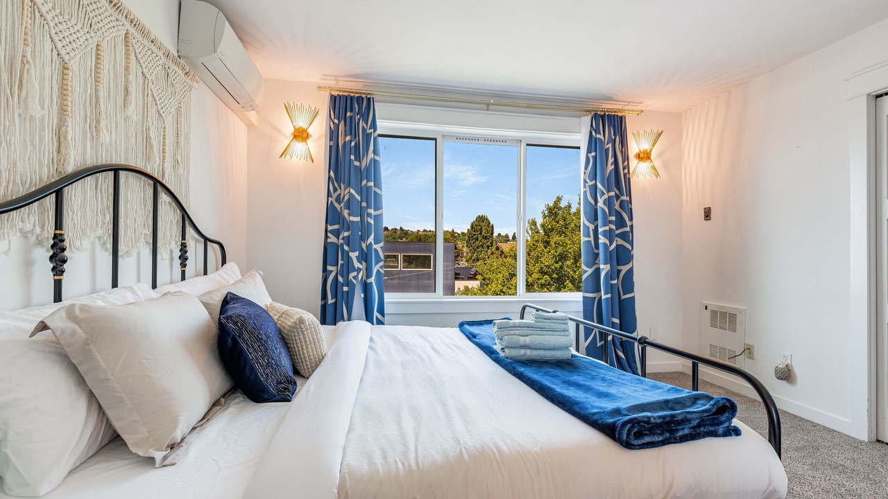 Photo of Others in Eastlake