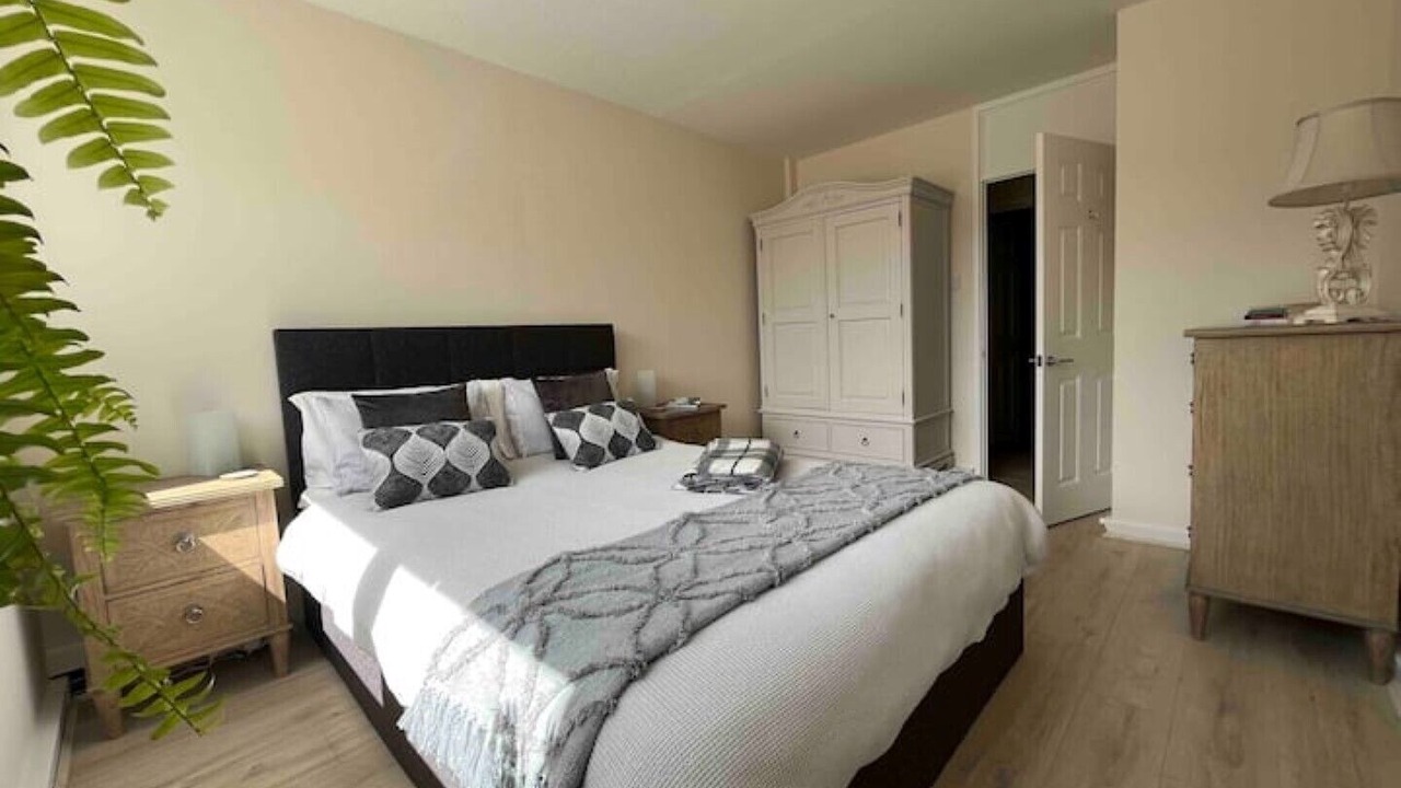 Photo of Others in Plumstead