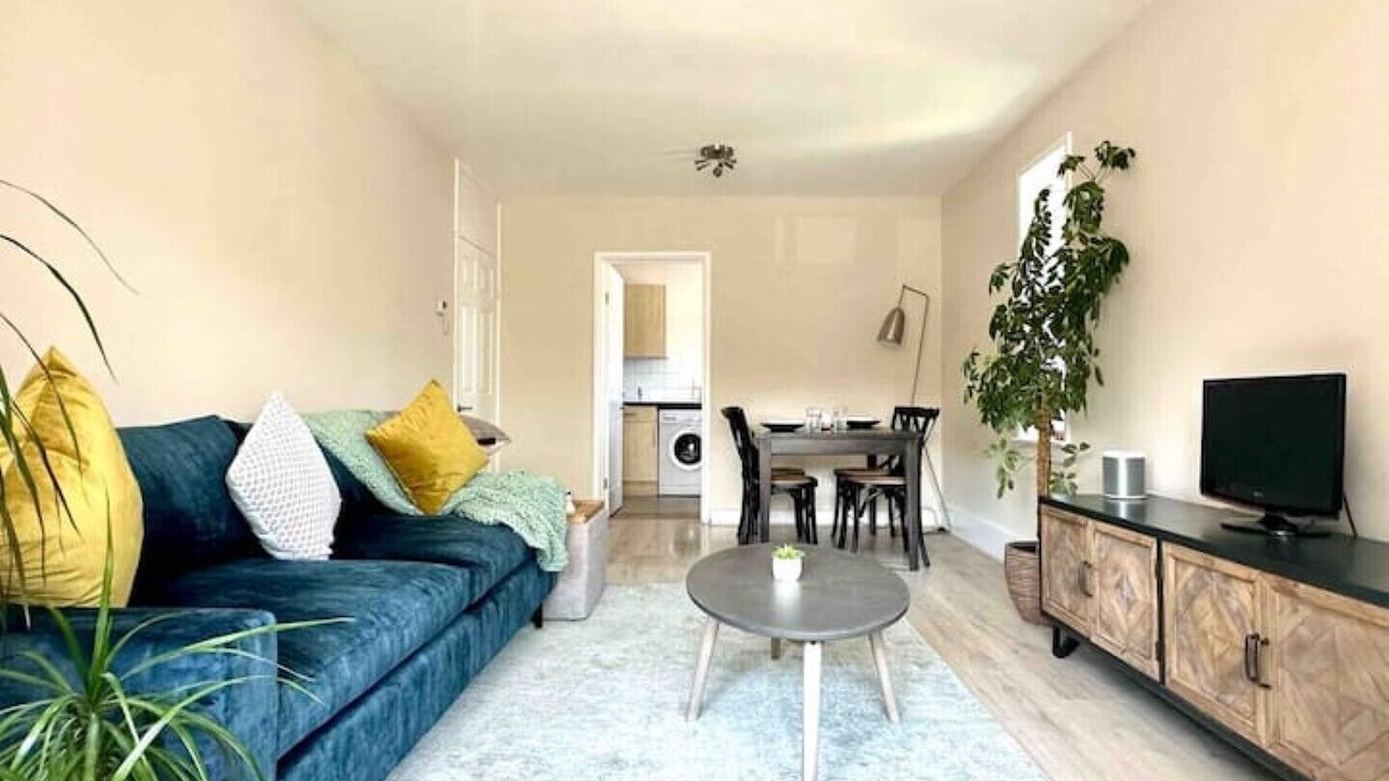 Photo of Livingroom in Plumstead