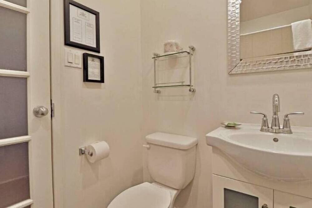 Photo of Bathroom in Latin Quarter