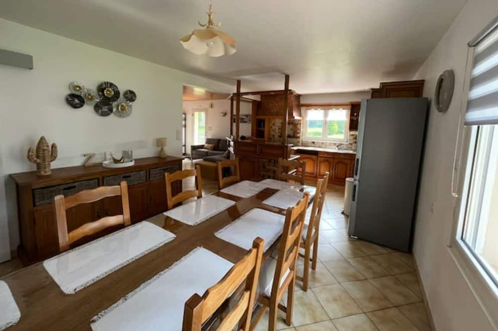 Photo of Others in Lanouee