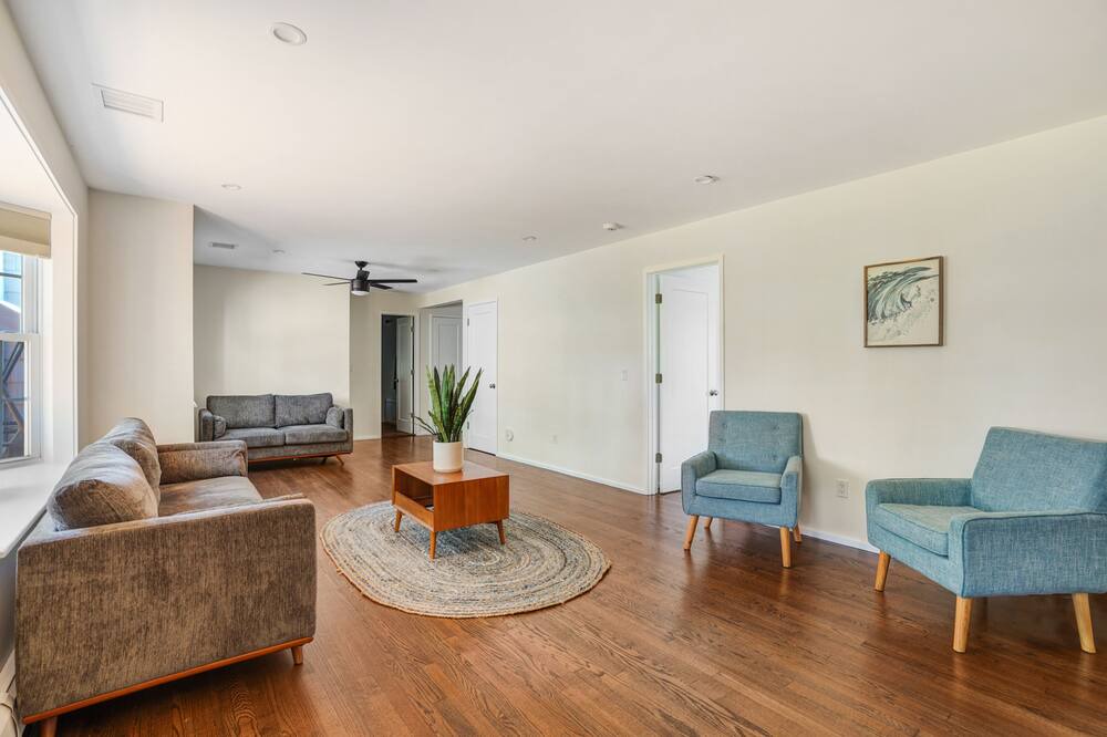 Photo of Livingroom in Shirley