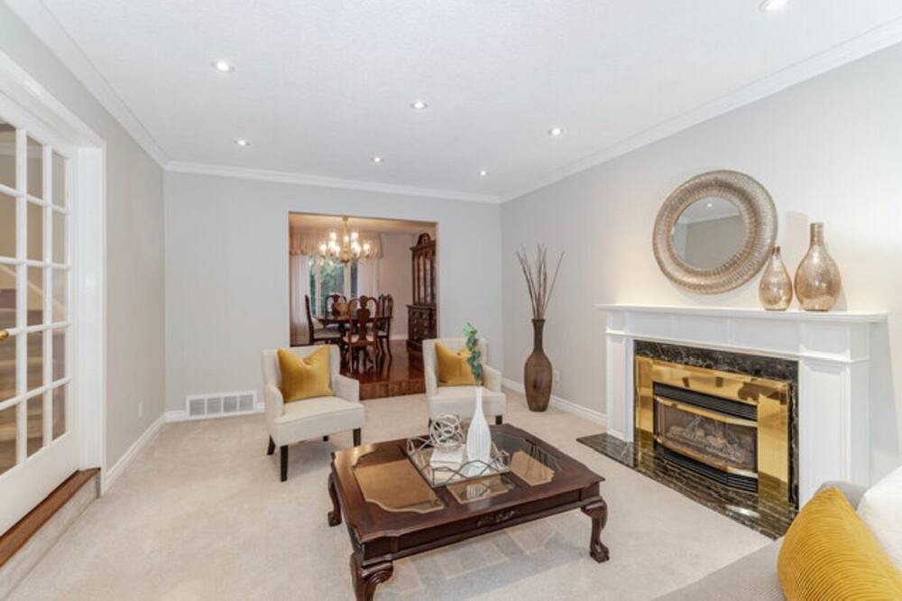 Photo of Livingroom in Caledon
