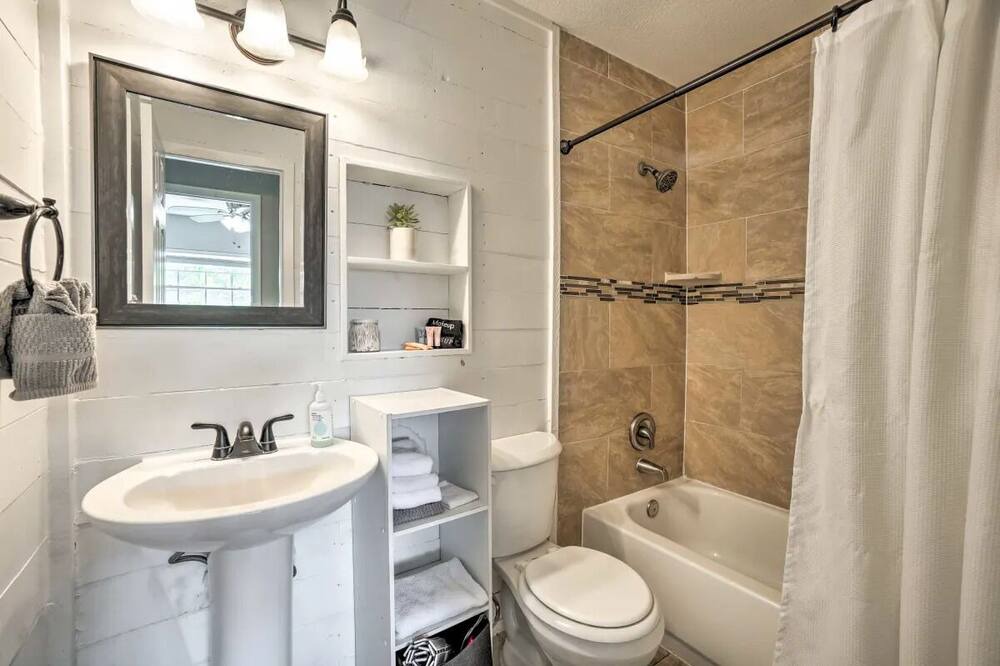 Photo of Bathroom in Safety Harbor