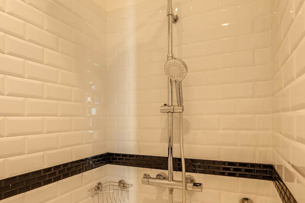 Photo of Bathroom in Chapaize