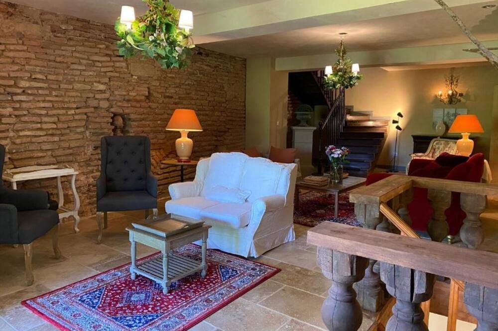 Photo of Livingroom in Casseneuil