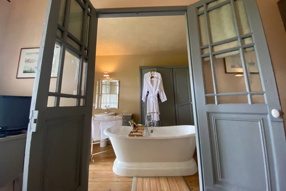 Photo of Bathroom in Casseneuil