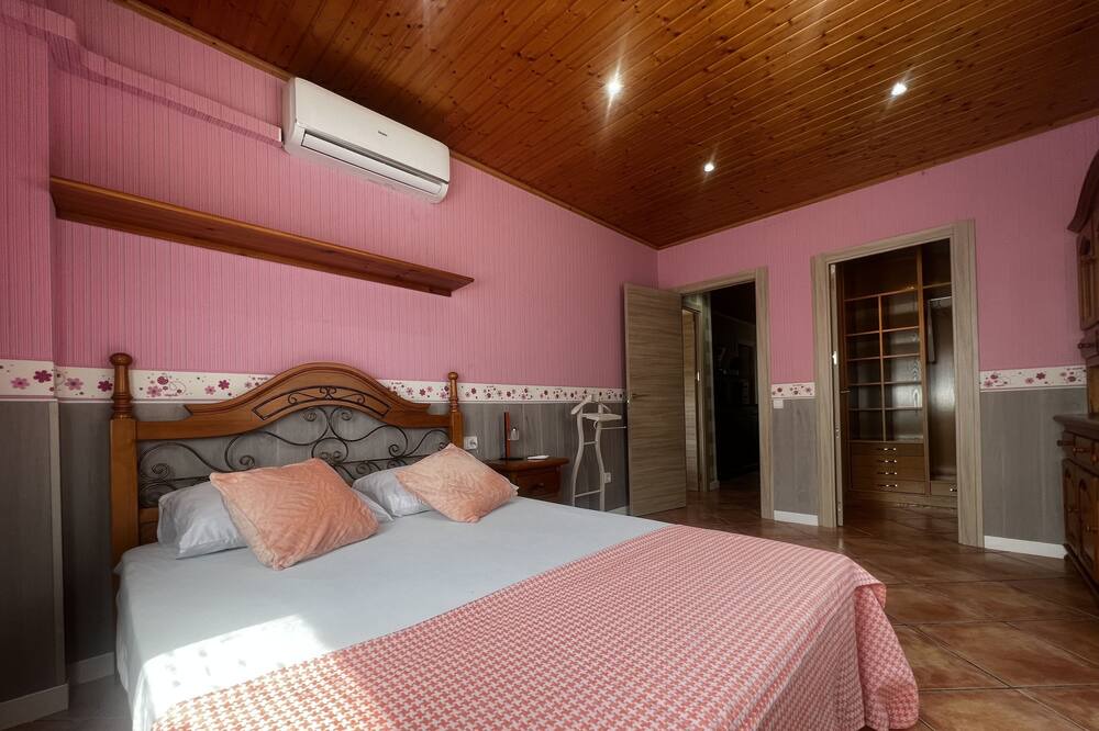 Photo of Bedroom in Caserio De Ca'n Rosell