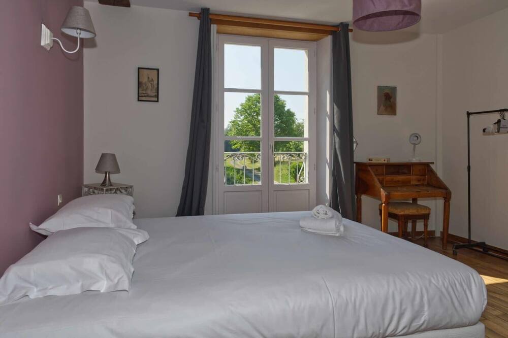 Photo of Bedroom in Genille