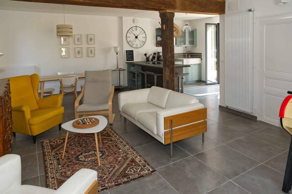 Photo of Livingroom in Genille