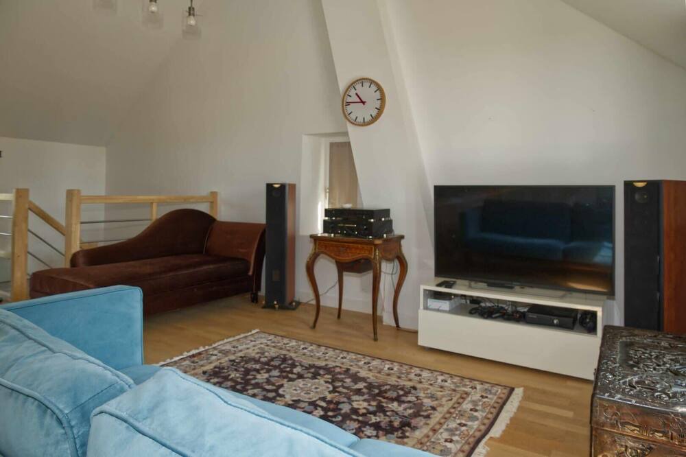Photo of Livingroom in Genille