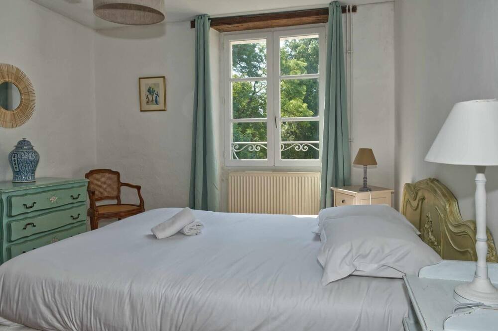 Photo of Bedroom in Genille