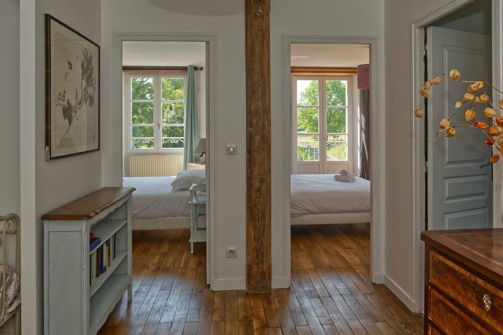 Photo of Bedroom in Genille