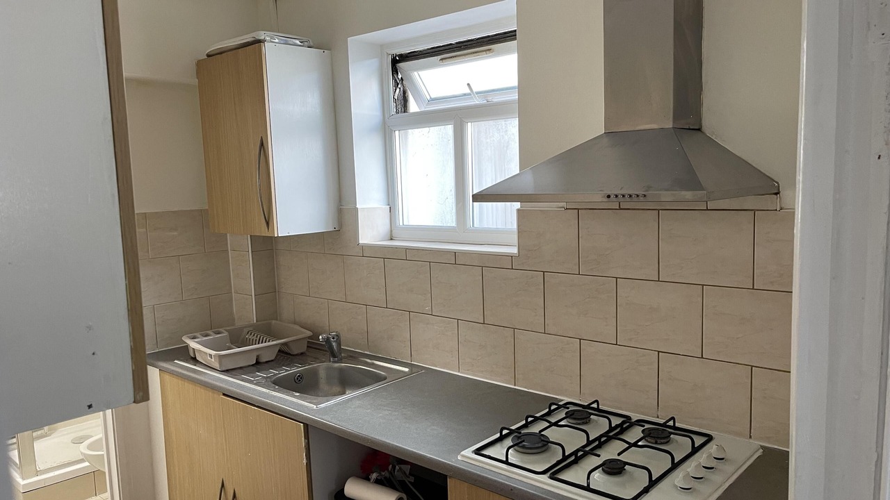 Photo of Kitchen in Heathrow Villages