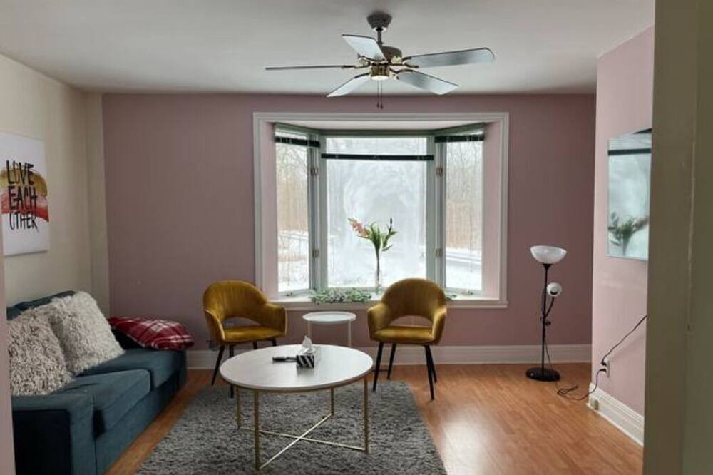 Photo of Livingroom in Montreal